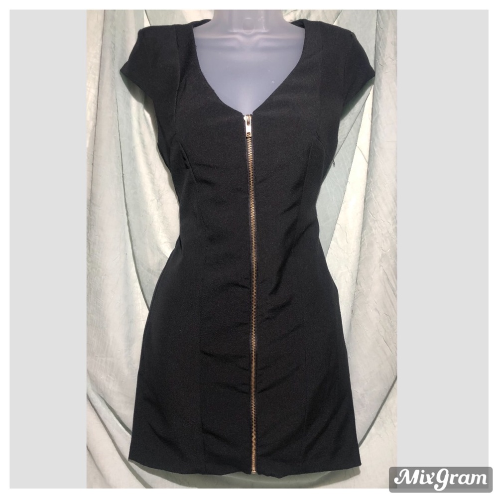 🛍5/20 Little Black Dress SZ S